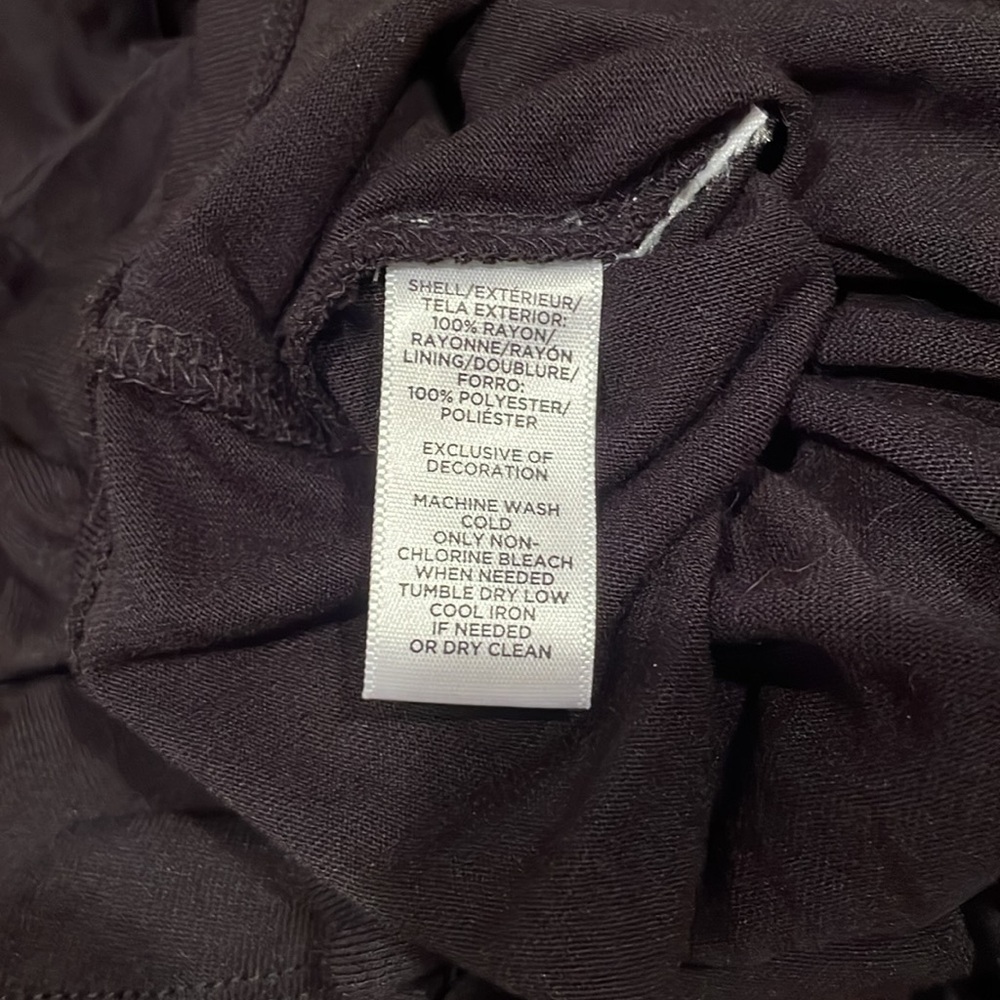 Loft Sleeveless Black Dress Detailing on Front Size S - Picture 9 of 9